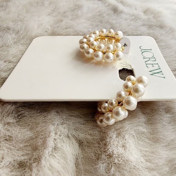 NEW J. Crew Layered Mini Pearl Cluster Hoops - Picture 6 of 7
